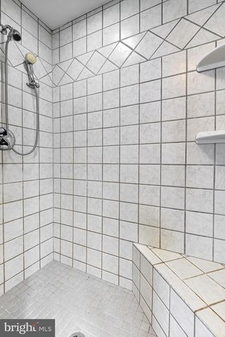 701 WOODFIELD DR, Lititz, PA 17543