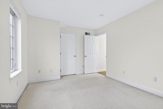 701 WOODFIELD DR, Lititz, PA 17543