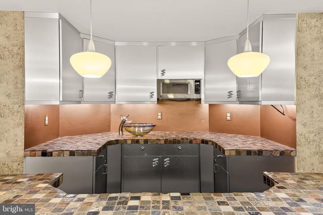 701 WOODFIELD DR, Lititz, PA 17543