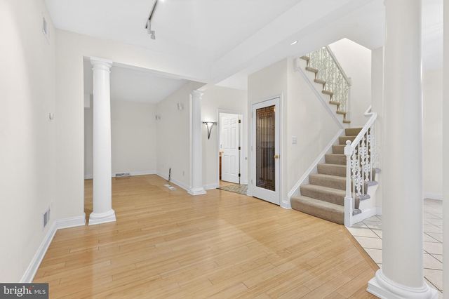 701 WOODFIELD DR, Lititz, PA 17543