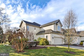 701 WOODFIELD DR, Lititz, PA 17543