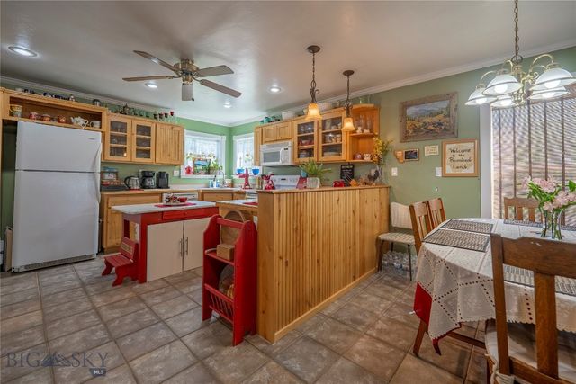 207 2nd Street East, Clyde Park, MT 59018