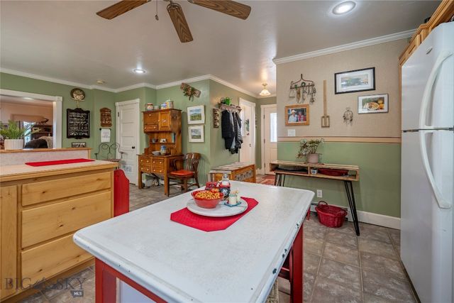 207 2nd Street East, Clyde Park, MT 59018