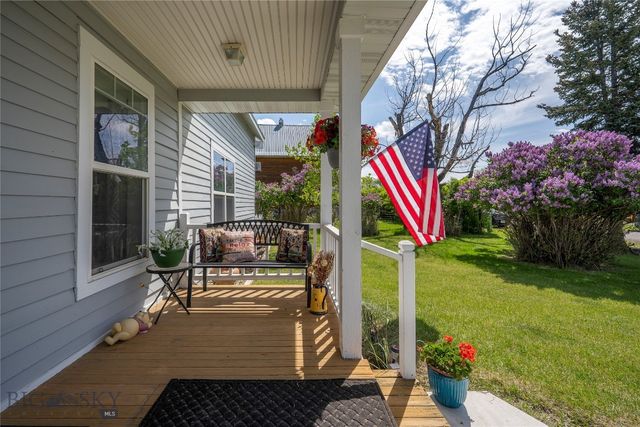 207 2nd Street East, Clyde Park, MT 59018