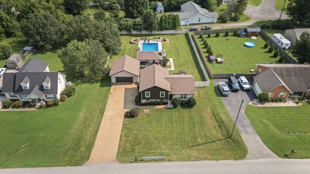 304 Narrows Rd, Shelbyville, TN 37160