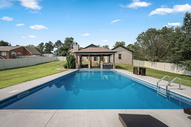 304 Narrows Rd, Shelbyville, TN 37160