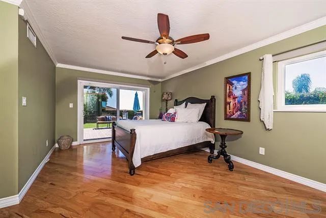 5512 Candlelight Drive, La Jolla, CA 92037