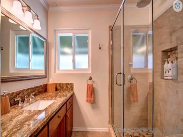 5512 Candlelight Drive, La Jolla, CA 92037