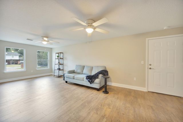 147 Gillis Drive, Crestview, FL 32536