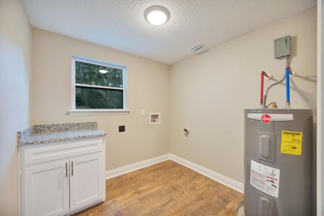 147 Gillis Drive, Crestview, FL 32536