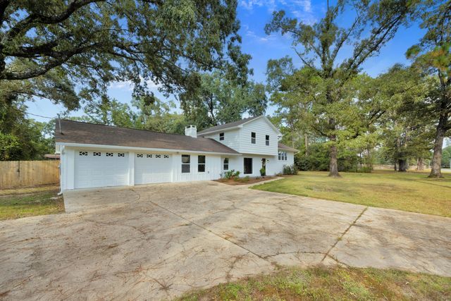 147 Gillis Drive, Crestview, FL 32536