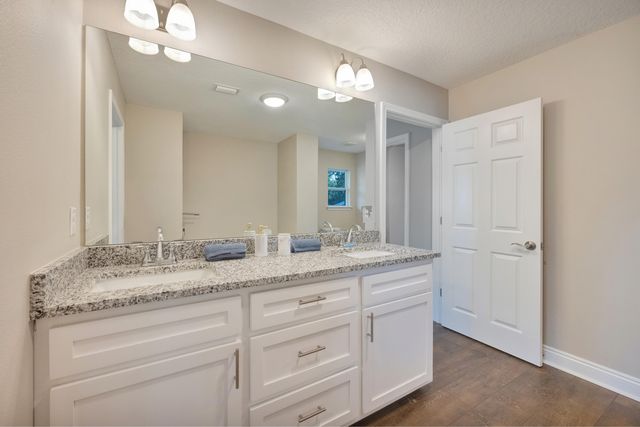 147 Gillis Drive, Crestview, FL 32536