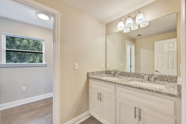 147 Gillis Drive, Crestview, FL 32536