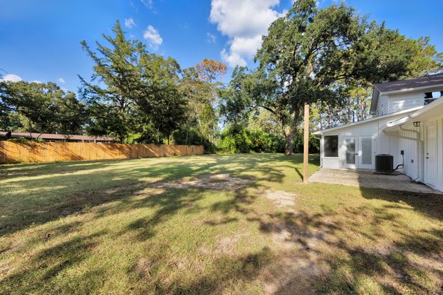 147 Gillis Drive, Crestview, FL 32536