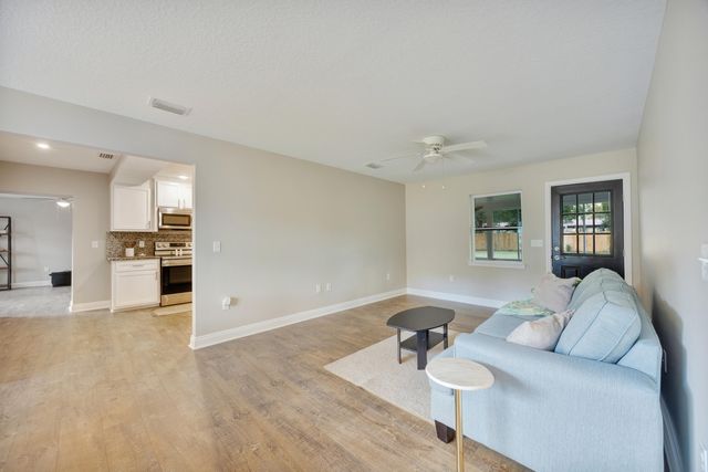 147 Gillis Drive, Crestview, FL 32536