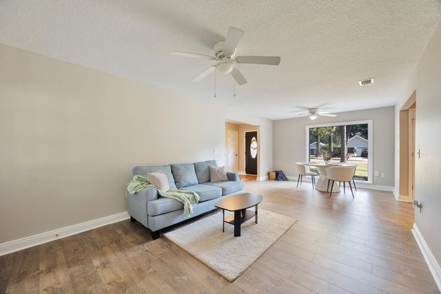 147 Gillis Drive, Crestview, FL 32536