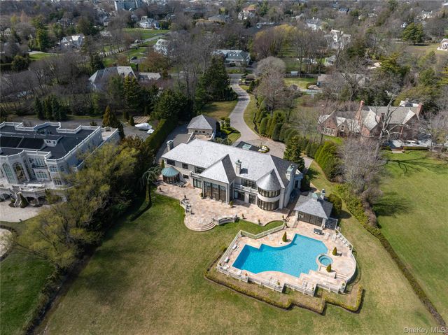 1245 Veeder Drive, Hewlett Bay Park, NY 11557
