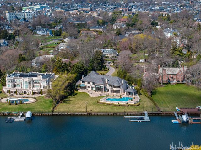1245 Veeder Drive, Hewlett Bay Park, NY 11557