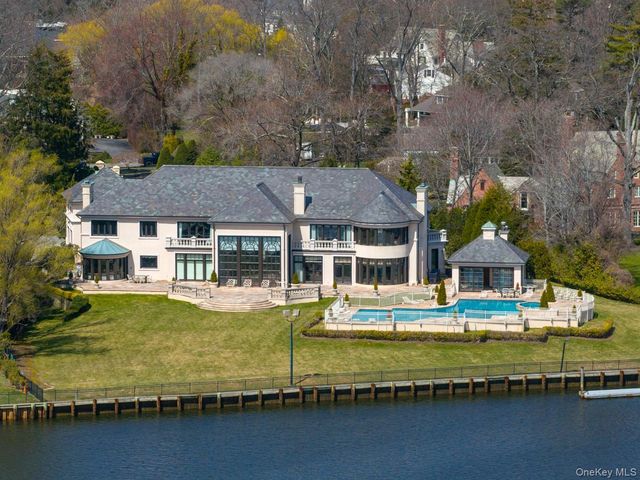 1245 Veeder Drive, Hewlett Bay Park, NY 11557