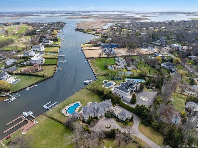 1245 Veeder Drive, Hewlett Bay Park, NY 11557