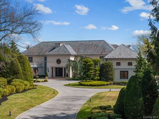 1245 Veeder Drive, Hewlett Bay Park, NY 11557