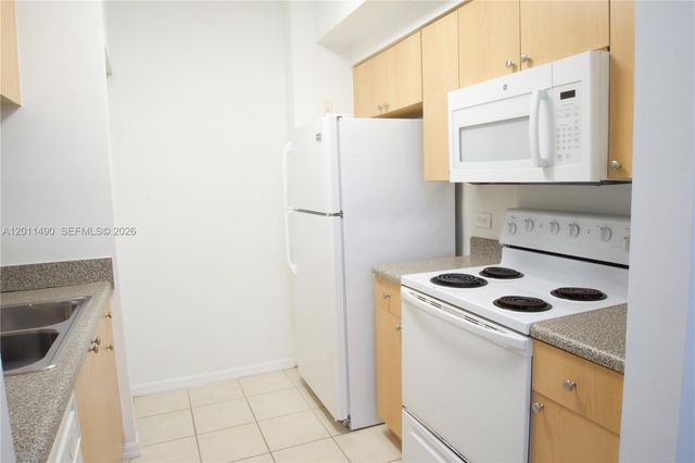 2440 E Preserve Way 102, Miramar, FL 33025
