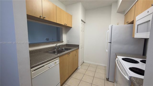 2440 E Preserve Way 102, Miramar, FL 33025