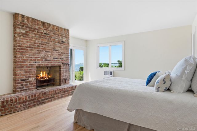 90 Peconic Avenue, Shelter Island, NY 11964