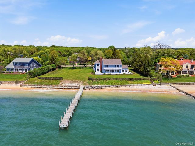 90 Peconic Avenue, Shelter Island, NY 11964