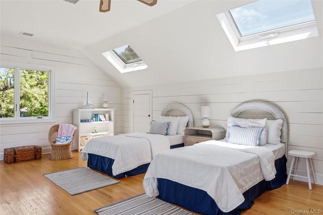 90 Peconic Avenue, Shelter Island, NY 11964