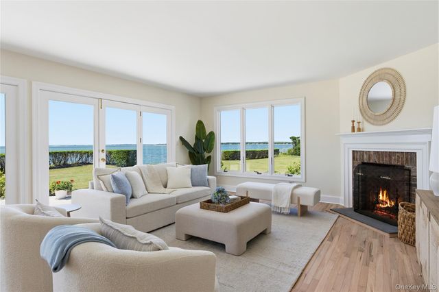 90 Peconic Avenue, Shelter Island, NY 11964