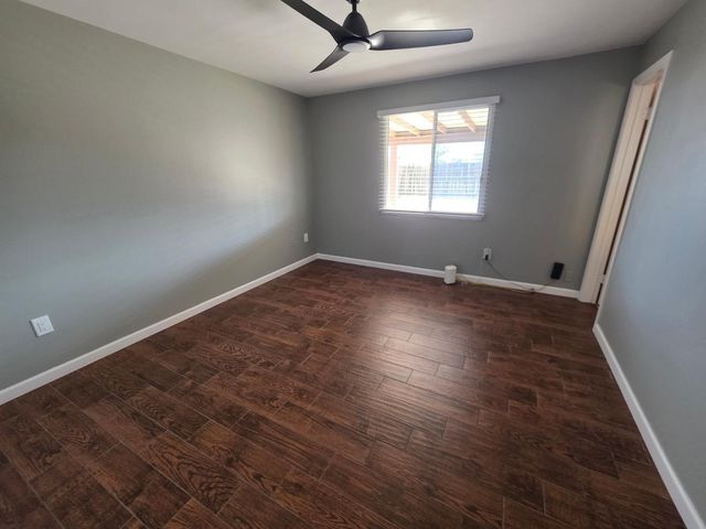 14011 N 38th Place, Phoenix, AZ 85032