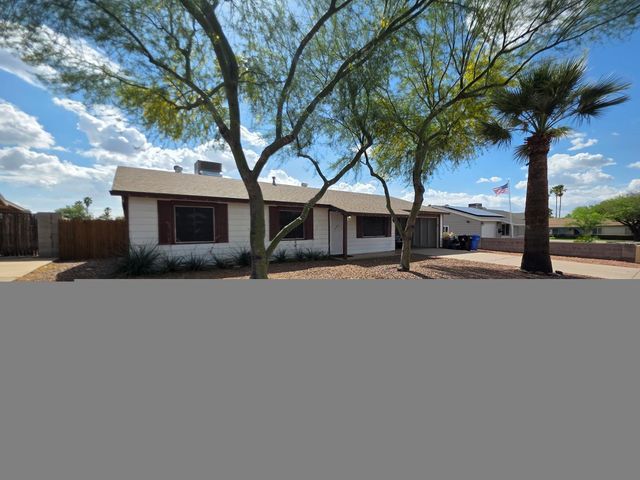 14011 N 38th Place, Phoenix, AZ 85032