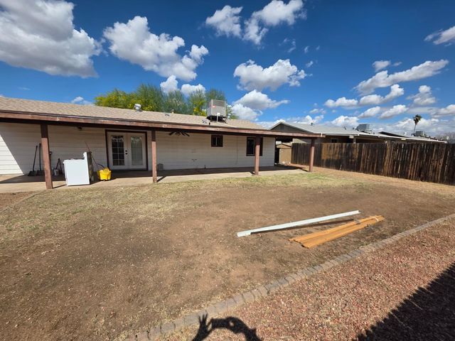 14011 N 38th Place, Phoenix, AZ 85032