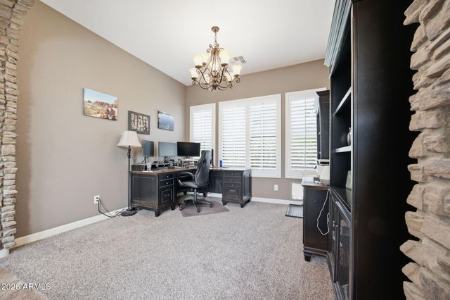 2601 S ROANOKE Street, Gilbert, AZ 85295