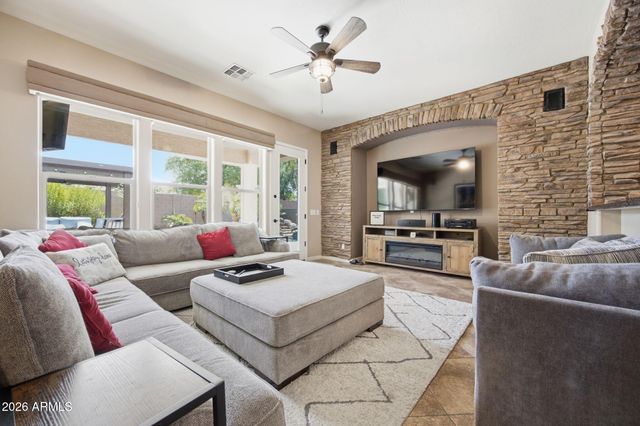 2601 S ROANOKE Street, Gilbert, AZ 85295