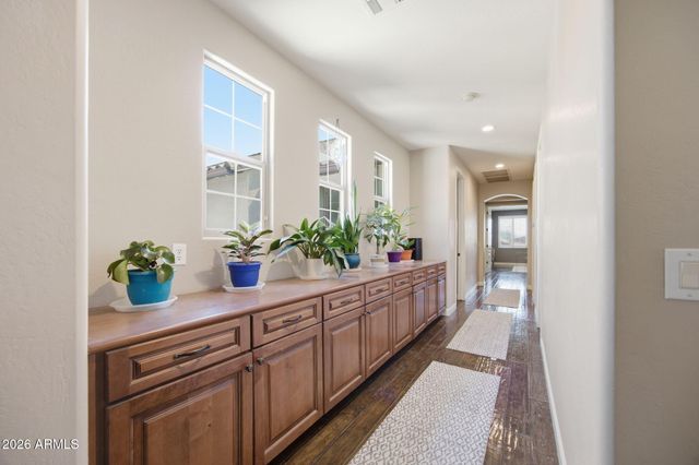 2601 S ROANOKE Street, Gilbert, AZ 85295