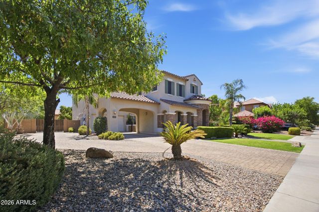 2601 S ROANOKE Street, Gilbert, AZ 85295