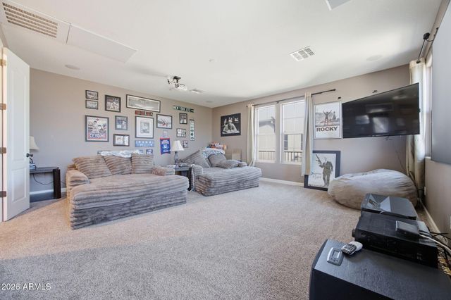 2601 S ROANOKE Street, Gilbert, AZ 85295