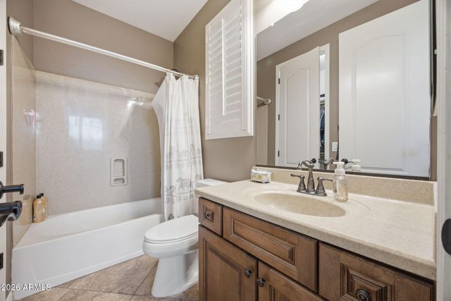 2601 S ROANOKE Street, Gilbert, AZ 85295
