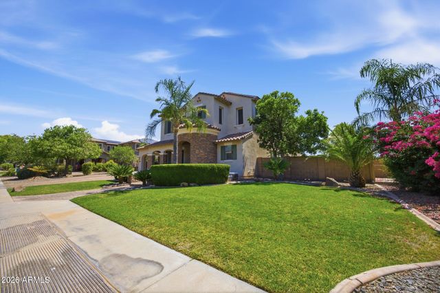 2601 S ROANOKE Street, Gilbert, AZ 85295