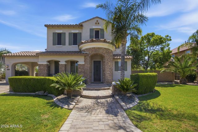 2601 S ROANOKE Street, Gilbert, AZ 85295