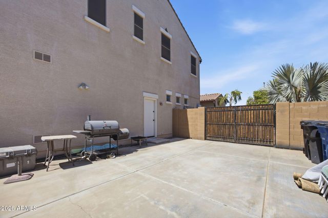 2601 S ROANOKE Street, Gilbert, AZ 85295