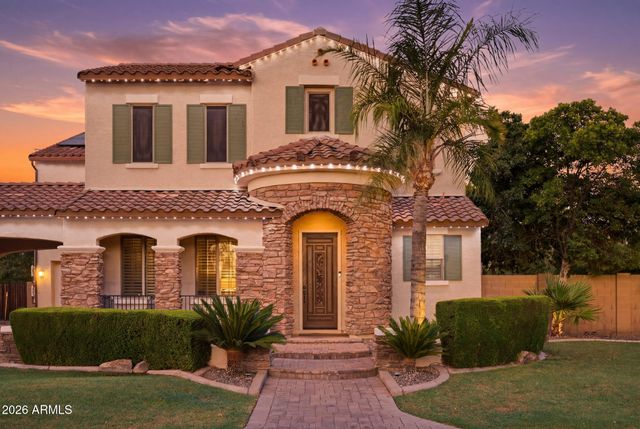 2601 S ROANOKE Street, Gilbert, AZ 85295