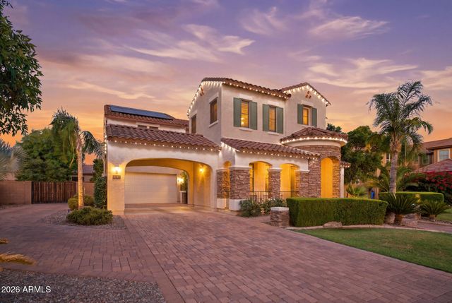 2601 S ROANOKE Street, Gilbert, AZ 85295