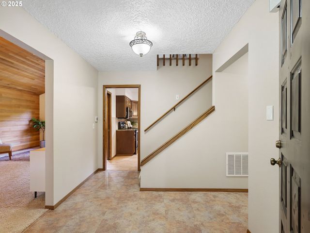 7500 Ne 299TH St, Battle Ground, WA 98604