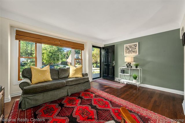 11016 Arden Street, Livonia, MI 48150