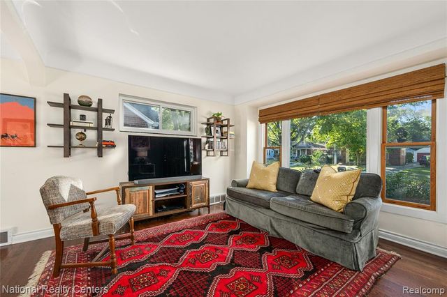 11016 Arden Street, Livonia, MI 48150