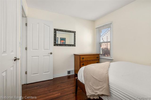 11016 Arden Street, Livonia, MI 48150