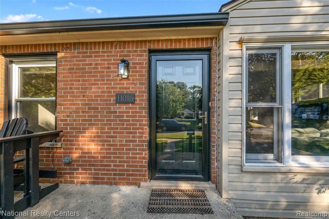 11016 Arden Street, Livonia, MI 48150